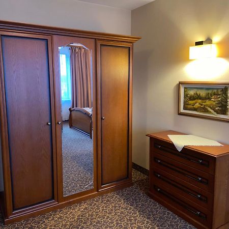 Hotel Partner Minsk Mazowiecki Ngoại thất bức ảnh