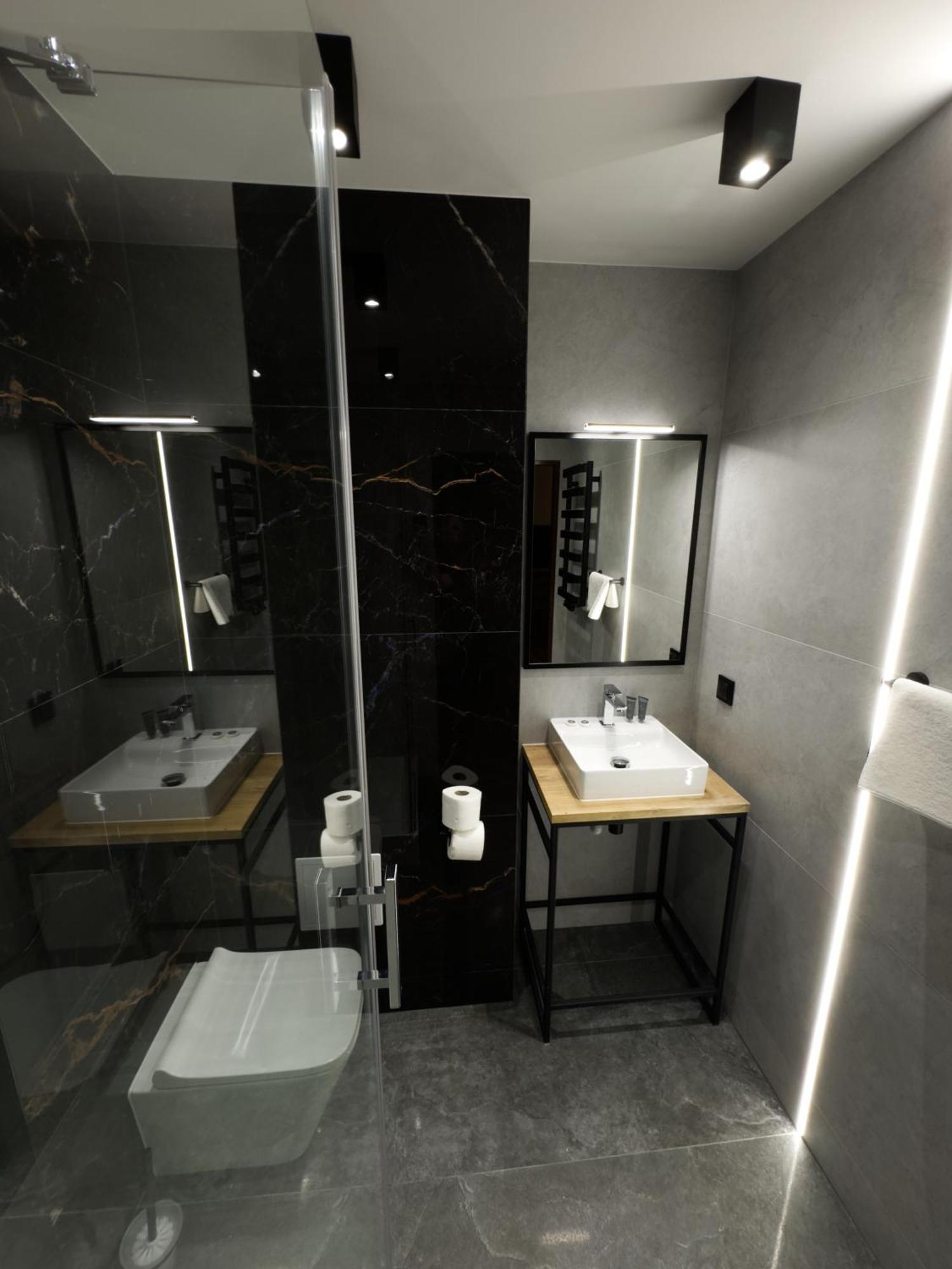 Hotel Partner Minsk Mazowiecki Ngoại thất bức ảnh