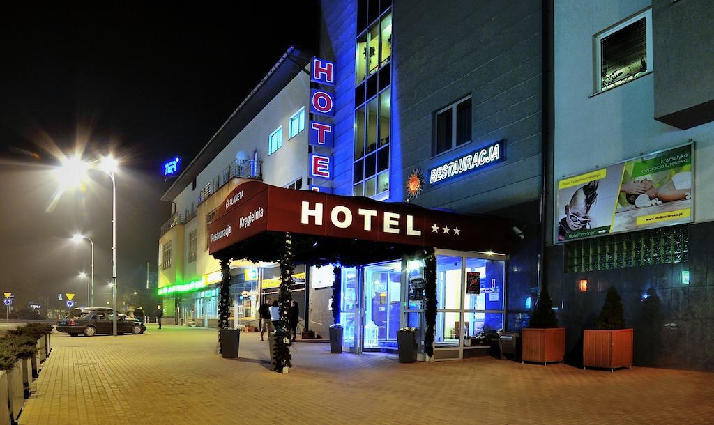 Hotel Partner Minsk Mazowiecki Ngoại thất bức ảnh