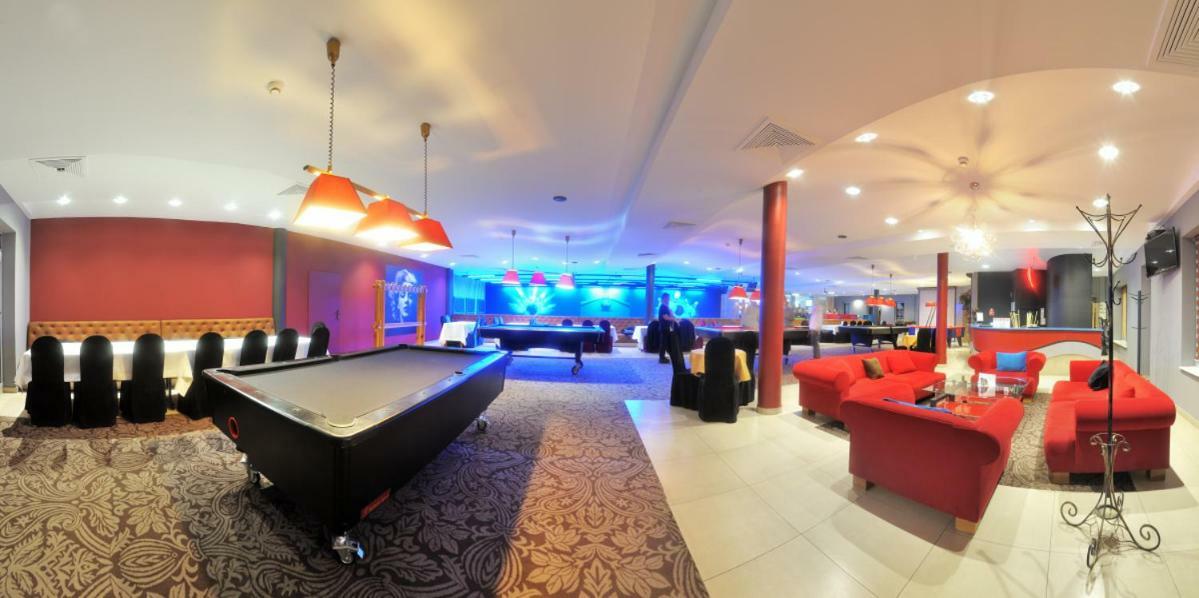 Hotel Partner Minsk Mazowiecki Ngoại thất bức ảnh