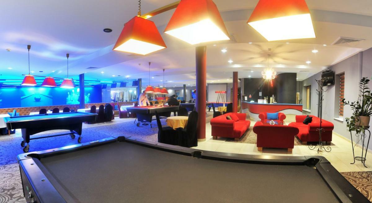 Hotel Partner Minsk Mazowiecki Ngoại thất bức ảnh